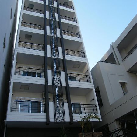 Sumuka Asato Station C-7 Apartment Naha Bagian luar foto